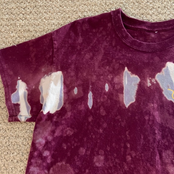 University of Minnesota Bleach Dye Crop T-shirt - Picture 3 of 6